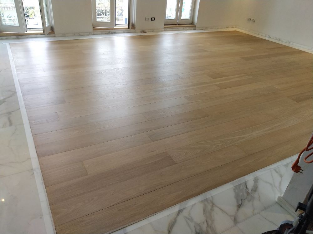 photo d'un chantier rénovation d'un parquet